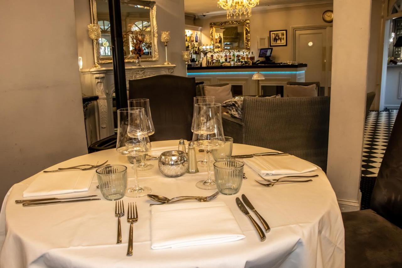 The Lord Bute Hotel Highcliffe Bagian luar foto