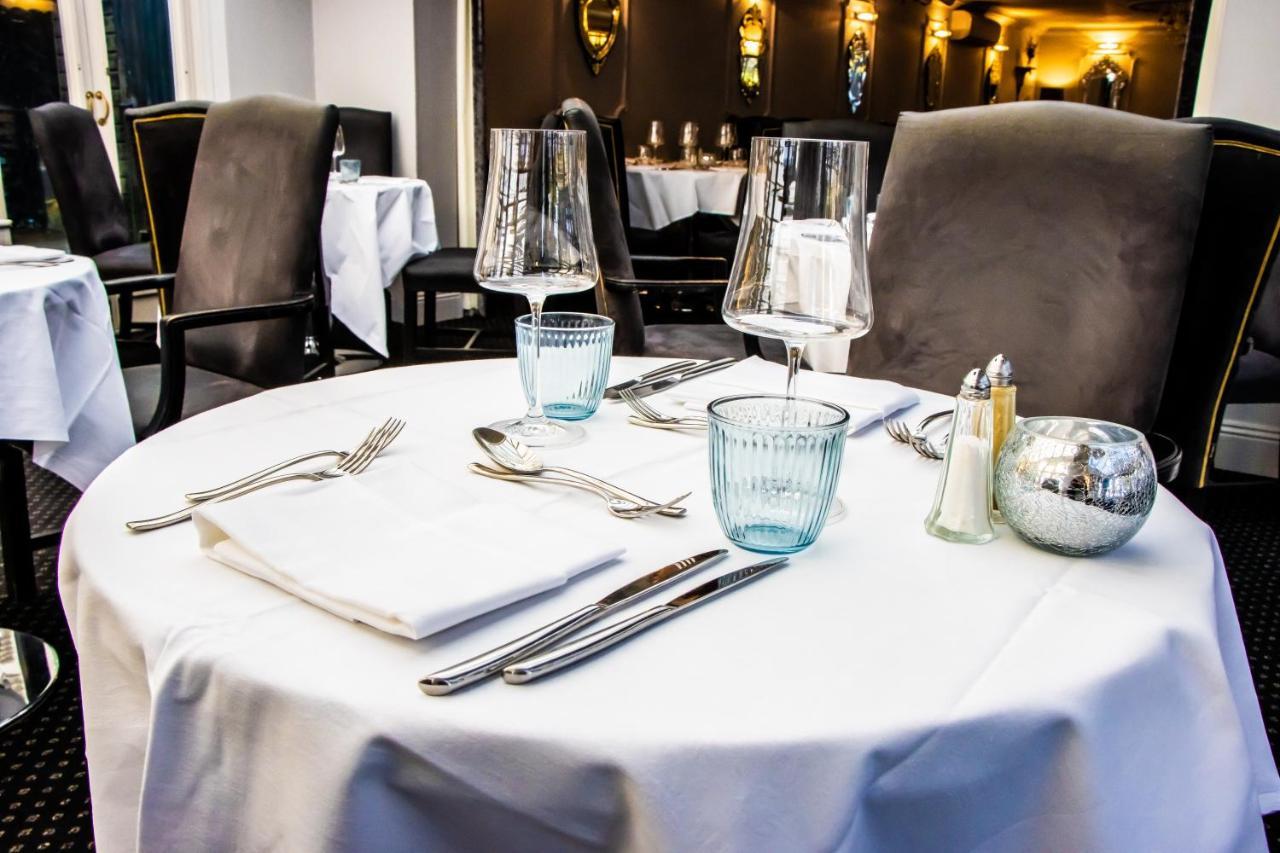 The Lord Bute Hotel Highcliffe Bagian luar foto