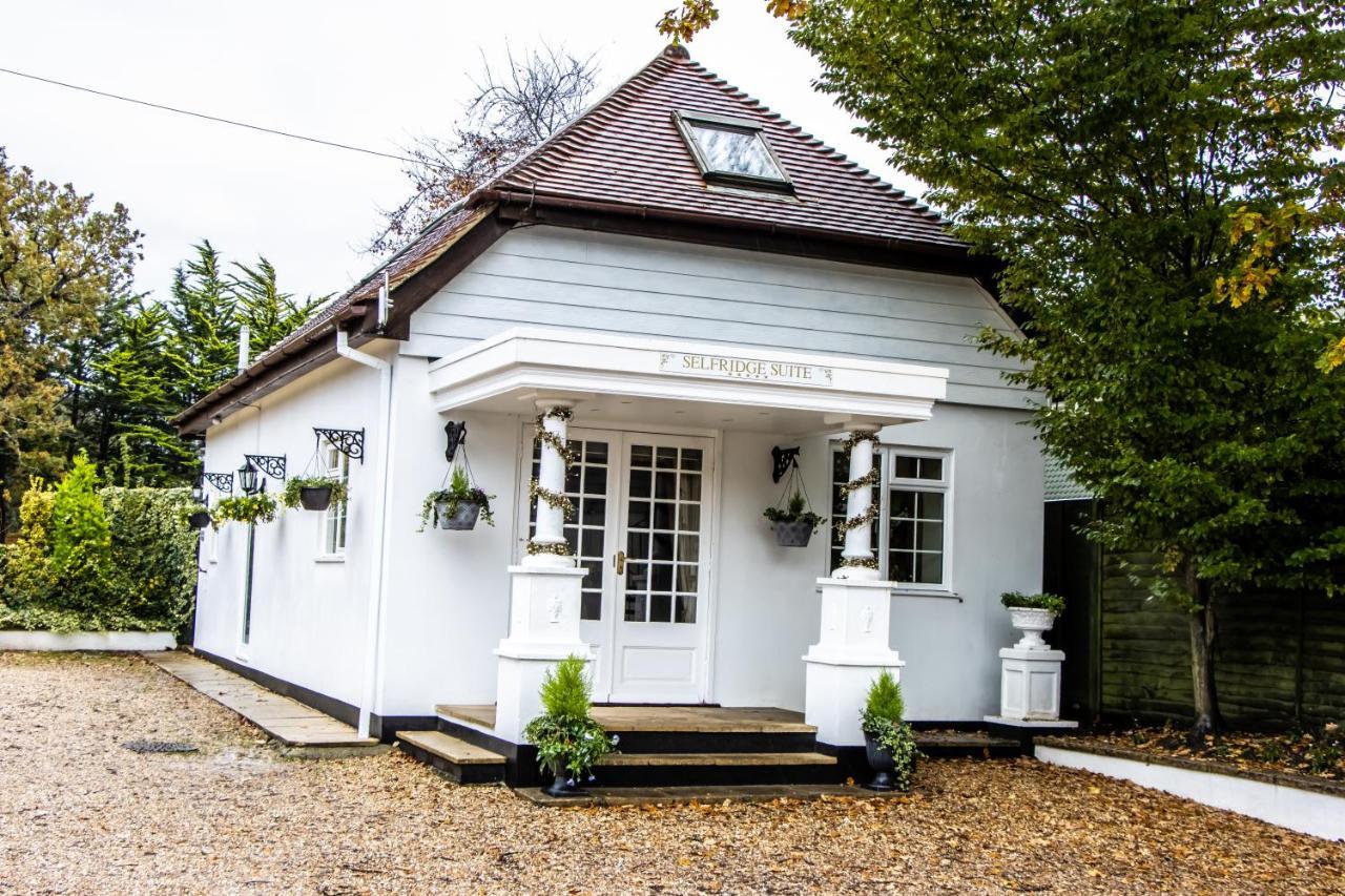 The Lord Bute Hotel Highcliffe Bagian luar foto